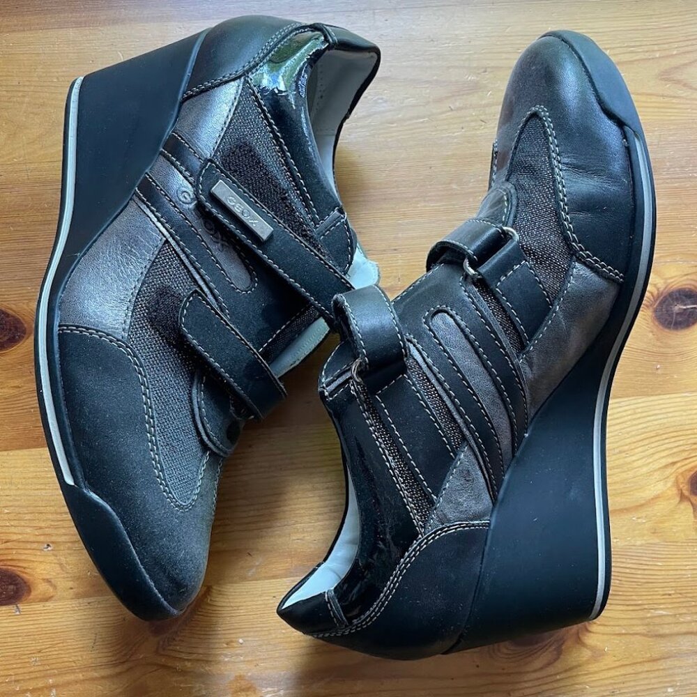 Geox Women's Metallic Black & Gray Wedge Sneakers